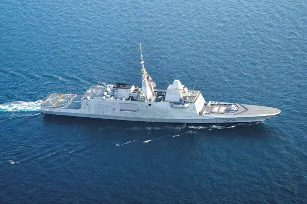 oruc-reisi-hedef-alan-fransiz-firkateyni-f-16larimiz-tarafindan-kilitlendi-kustah-macron-dilini-yuttu-1598747415815.jpeg Oruç Reis’i hedef alan Fransız fırkateyni, F-16’larımız tarafından kilitlendi! Küstah Macron dilini yuttu!-2