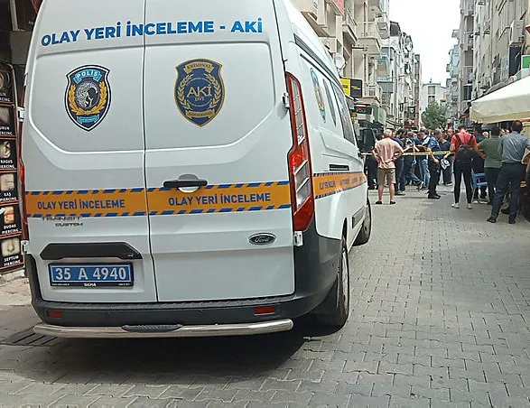 Kan donduran cinayet! Berberi bastı infaz etti