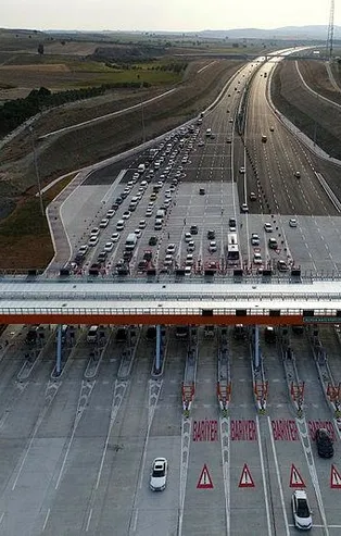 İstanbul-İzmir otoyolundan 9 günde 1.7 milyon araç geçti