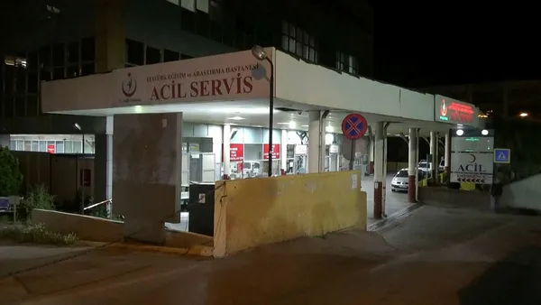 İzmir’de iki grup arasında çıkan bıçaklı kavgada 2 kişi yaralandı-3