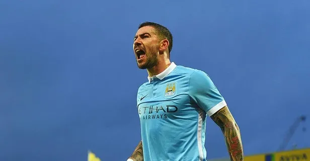 Aleksandar Kolarov bu kez Fenerbahçe için imza atmaya geliyor