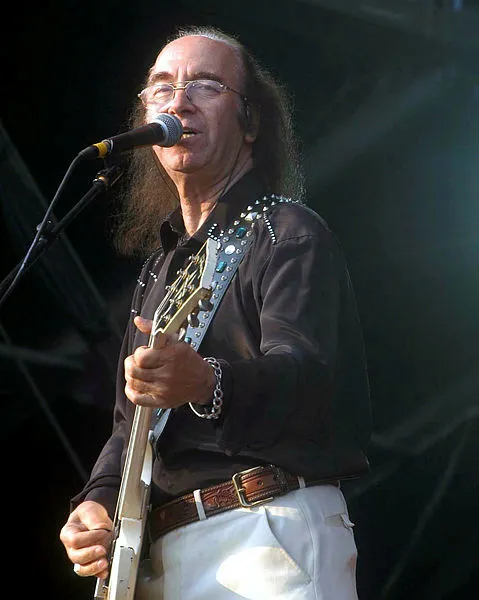 82 yaşında aramızdan ayrılan Erkin Koray’a ünlülerden duygusal veda! “O da gitti” Pınar Altuğ, Ayşegül Aldinç, Nebahat Çehre... - 4