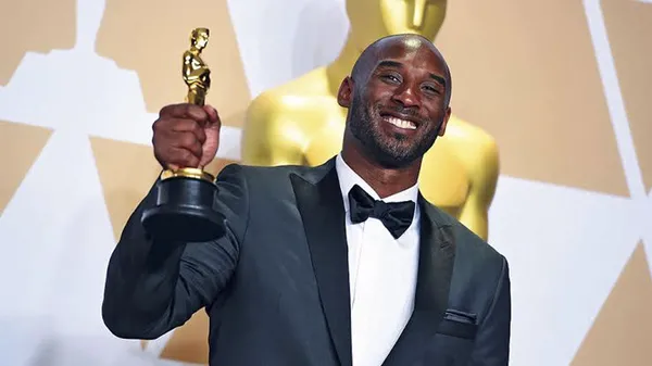 nba-efsanelerinden-kobe-bryantin-formasi-acik-artirmada-satildi-fiyat-agizlari-acik-birakti-1654511137425.jpg NBA efsanelerinden Kobe Bryant'ın forması açık artırmada satıldı! Fiyat ağızları açık bıraktı...-3