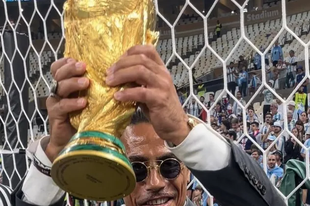Nusret, Dünya Kupası'nı kazanan Messi ve arkadaşlarının sevincine ortak oldu!