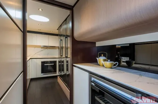 Uğruna 'at gübresi' yenen Cristiano Ronaldo yine yaptı yapacağını! Manchester United'ın yıldızının filosu çene yoruyor - 38