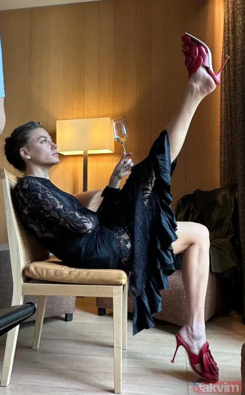 Serenay Sarıkaya aşk sorularını duydu sokak ortasında bir anda haykırmaya başladı "Yalnızlık çok güzel" Umut Evirgen hamlesi... - 2