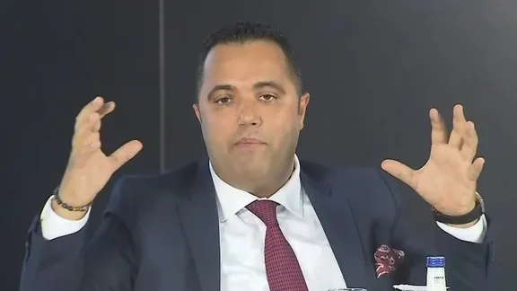 Rezan Epözdemir "rüşvet ve casusluktan" gözaltına alındı