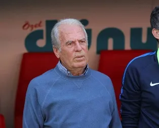 Kasımpaşada Mustafa Denizli görevinden ayrıldı