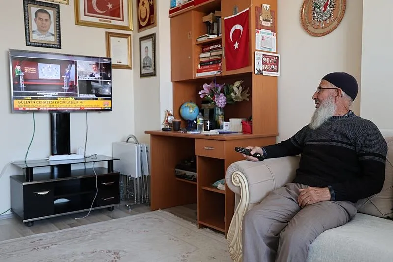  hain darbe girişiminde Ankara Gölbaşı'nda şehit olan polis memuru Eyyüp Oğuz'un babası Tevfik Oğuz (İHA)