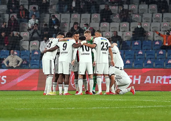 besiktasta-galatasaray-maci-oncesi-yuzleri-gulduren-gelisme-1634886247163.jpg Beşiktaş'ta Galatasaray maçı öncesi yüzleri güldüren gelişme-5