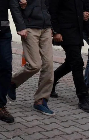 İzmir’de MİT destekli operasyonla yakalanan FETÖ'cü astsubay tutuklandı!