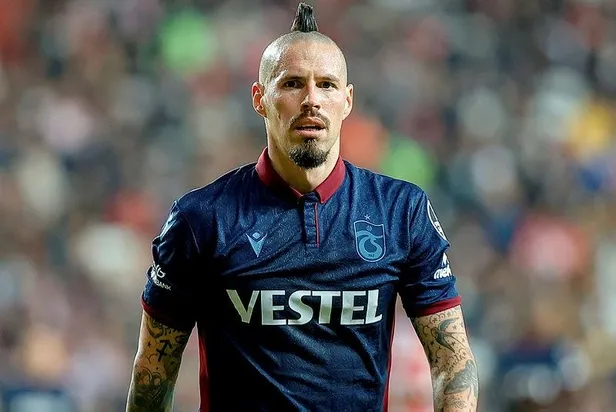 marek-hamsikten-trabzonspora-iyi-haber-taraftarin-gozu-ondaydi-1648234130955.jpeg Marek Hamsik'ten Trabzonspor'a iyi haber! Taraftarın gözü ondaydı-2