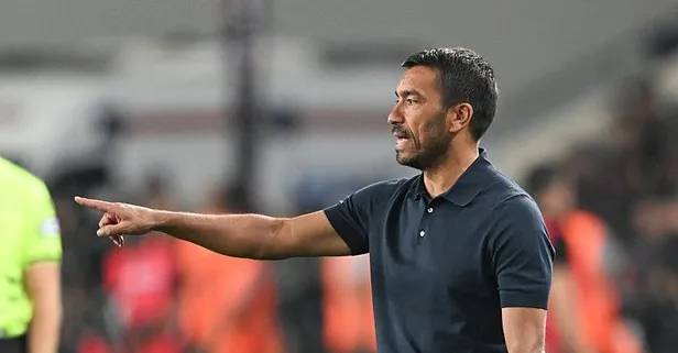 Giovanni van Bronckhorst, Gaziantep FK önünde kaçan 3 puanı değerlendirdi