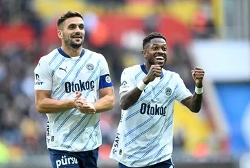 Fred’e ülkesinden yakın markaj!