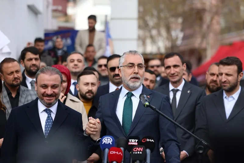 Çalışma ve Sosyal Güvenlik Bakanı Vedat Işıkhan açıkladı! CHP'li Ankara, İzmir ve İstanbul Büyükşehir Belediyeleri SGK prim borçlarını bile ödeyemiyor-2