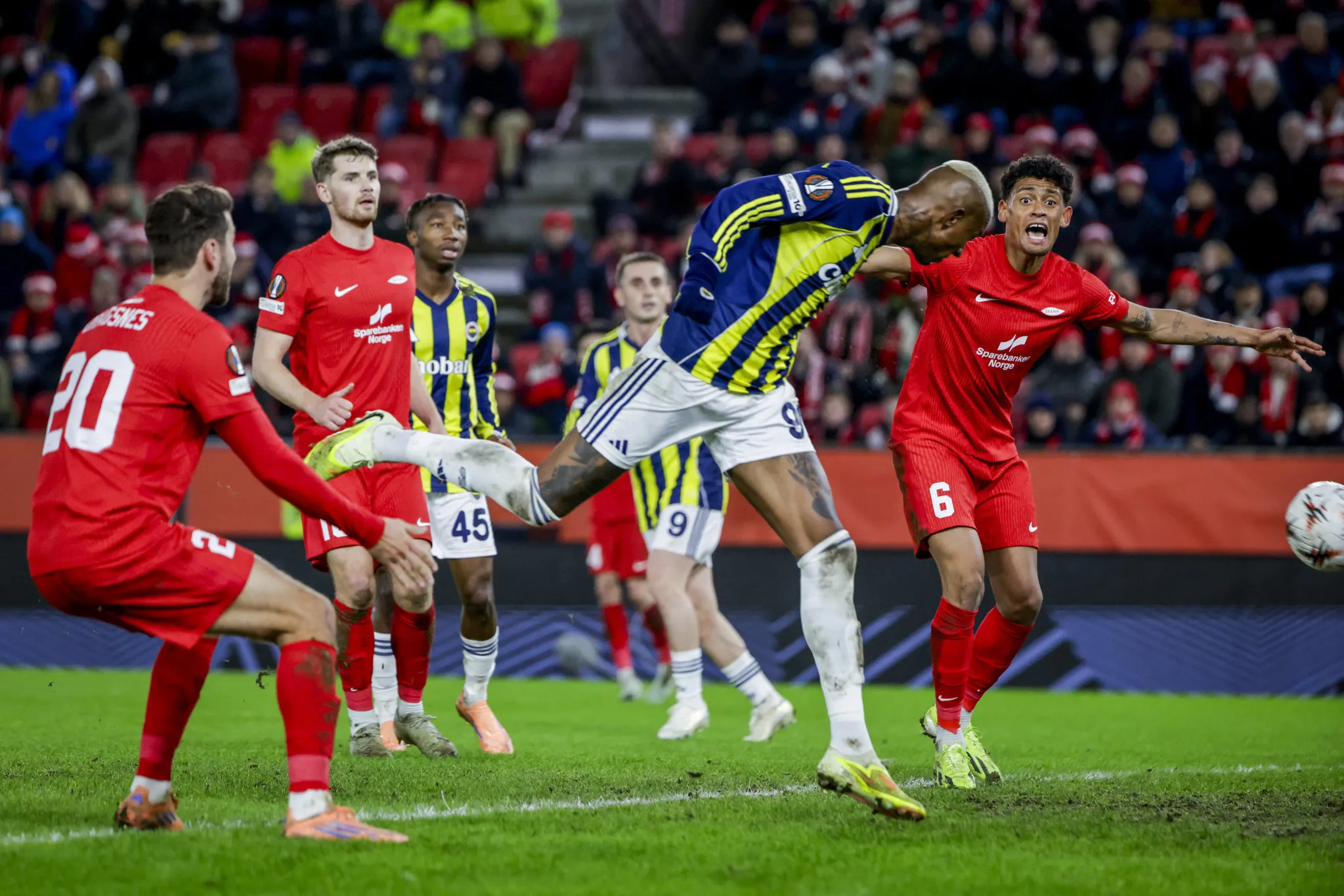 Spor yazarları Brann-Fenerbahçe maçını değerlendirdi - 8