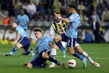Spor yazarları Fenerbahçe - Adana Demirspor maçını değerlendirdi! O oyuncuya övgü dolu sözler