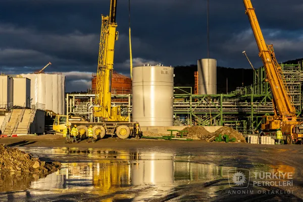 enerjide-rota-tam-bagimsizlik-sondaj-altyapi-nukleer-200-milyar-dolarlik-proje-hamlesi-1688962178615.jpg Enerjide rota 'tam bağımsızlık': Sondaj, altyapı, nükleer... 200 milyar dolarlık proje hamlesi-5