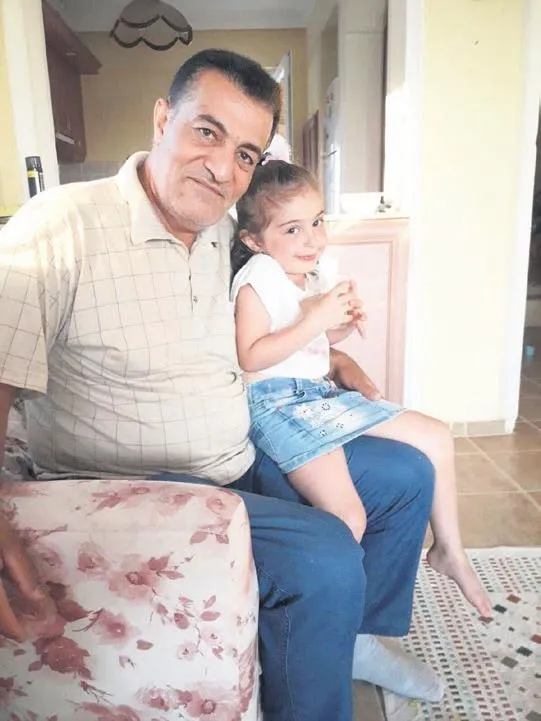 bir-yil-once-yemek-sonrasi-olen-ecenin-raporu-hala-cikmadi-1678757521919.jpeg Bir yıl önce yemek sonrası ölen Ece’nin raporu hala çıkmadı-2