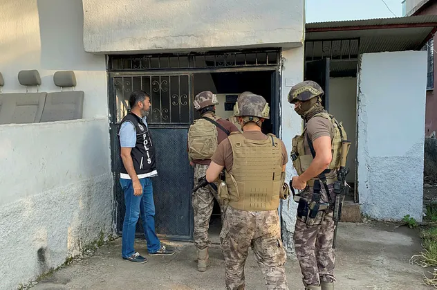 Osmaniye'de torbacı operasyonu: 7 gözaltı