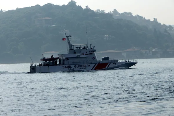 karadenizde-ingiltere-rusya-gerginliginden-sonra-dikkat-ceken-hamle-abd-fuze-destroyeri-bogazi-kullanarak-karadenizden-ayrildi-1624603484848.jpg Karadeniz'de İngiltere-Rusya gerginliğinden sonra dikkat çeken hamle! ABD füze destroyeri Boğaz'ı kullanarak Karadeniz'den ayrıldı-3