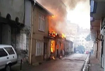 İstanbul’da gecekondu yangını! Alevlere teslim oldu