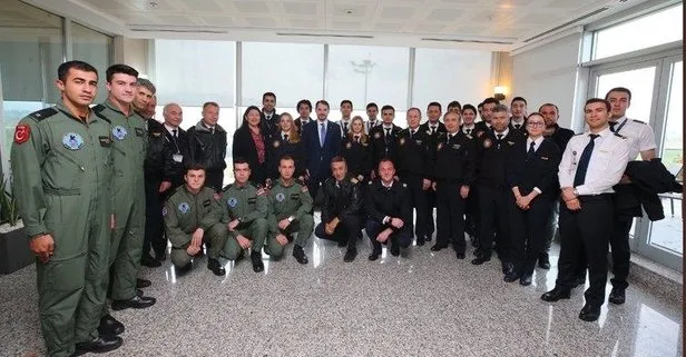 Bakan Albayrak Türk Hava Yolları Uçuş Akademisi’ni ziyaret etti