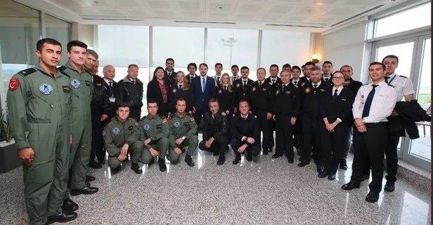Bakan Albayrak Uçuş Akademisi'ni ziyaret etti
