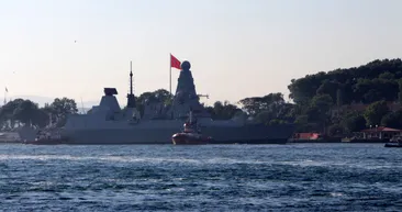 İstanbula gelen İngiliz savaş gemisi Sarayburnu Limanına demirledi