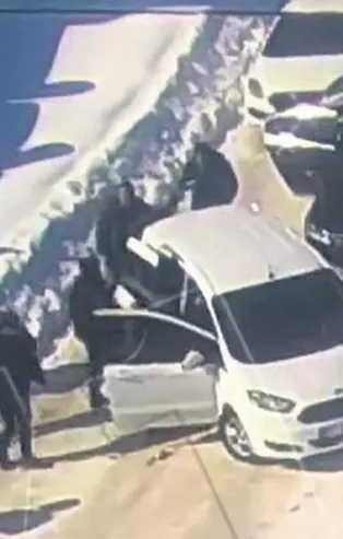 PKK’lı terörist HDP’li vekilin evinden çıktı