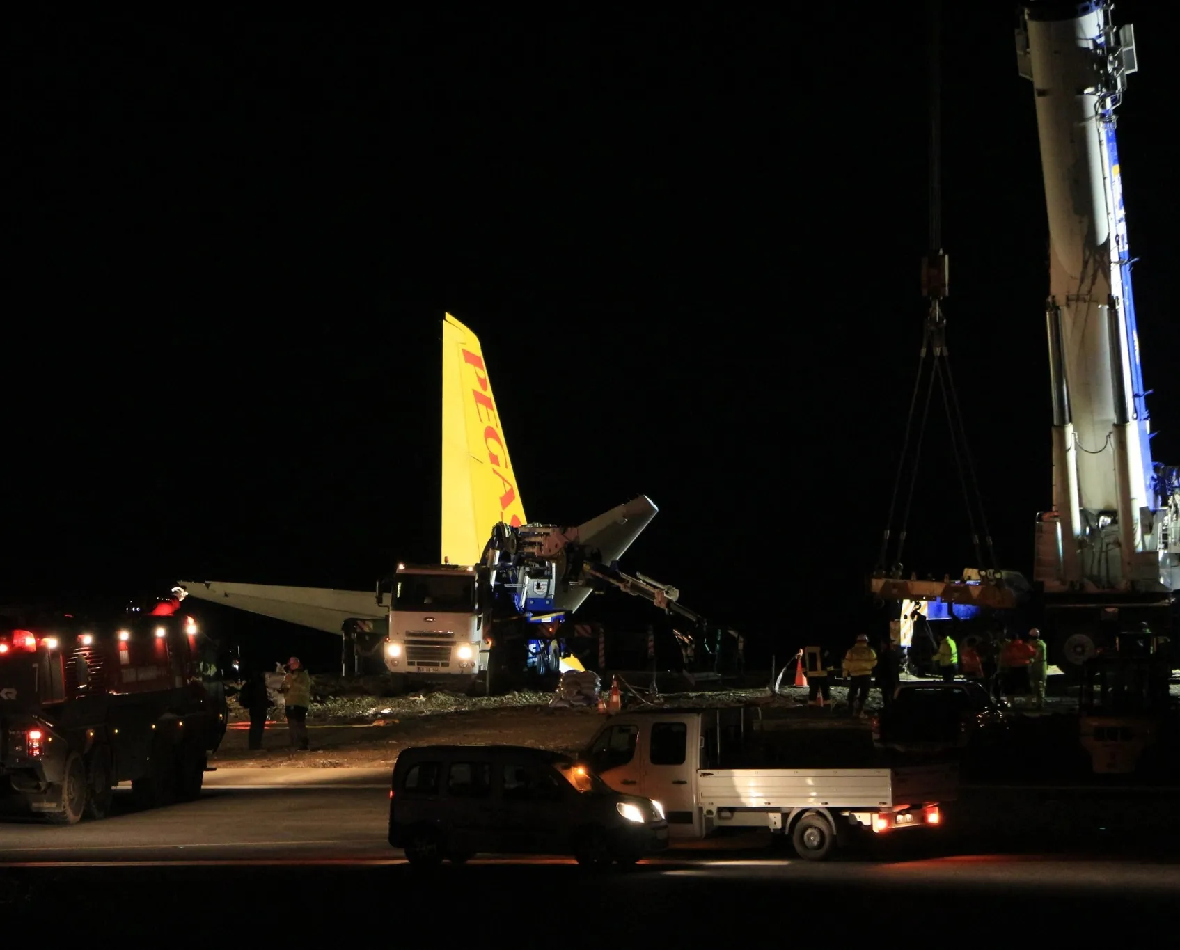 Pegasus enkazı kaldırılıyor