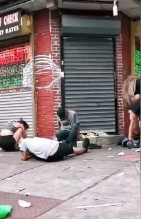 zombi-filmlerini-aratmiyor-abdde-uyusturucu-krizi-korkunc-boyutlara-ulasti-1686300111022.jpg Zombi filmlerini aratmıyor! ABD’de uyuşturucu krizi korkunç boyutlara ulaştı!-8