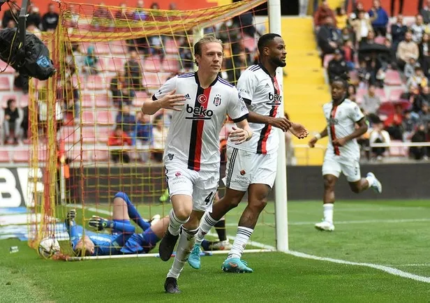 Beşiktaş, Kayseri'de 3 attı 3 aldı! (Kayserispor 2-3 Beşiktaş MAÇ SONUCU ÖZET)-8