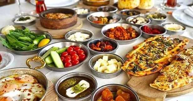 Ramazan Bayramı lezzetli sofralarla geliyor ancak yemeği fazla kaçırmak sağlık sorunlarına davetiye çıkarıyor