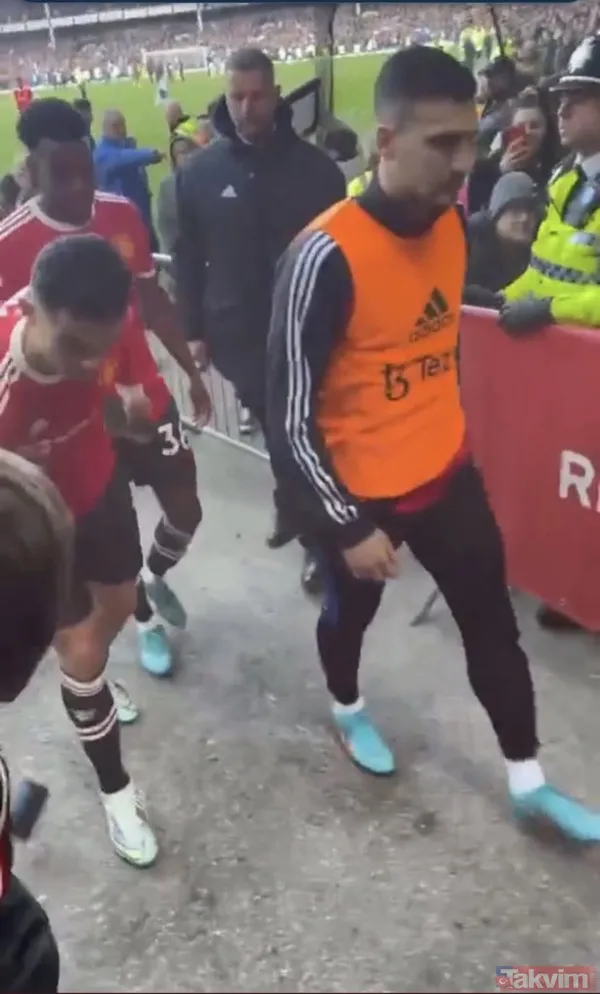 Cristiano Ronaldo'dan olay hareket! Çileden çıktı taraftarın telefonunu parçaladı - 1