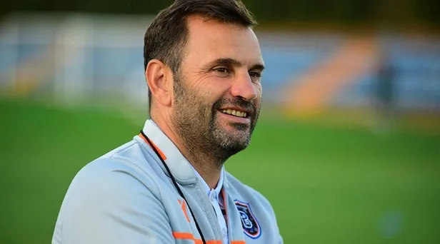 son-karar-buruk-1655591984700.jpeg Günlerdir hoca çıkmazından olan Galatasaray son kararını verdi! Aslan Okan Buruk ile prensipte anlaştı-2