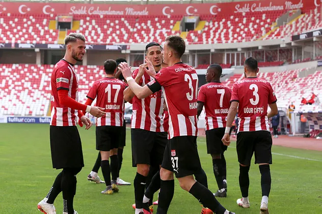 Maç sonucu: Sivasspor 2-1 Gaziantep FK