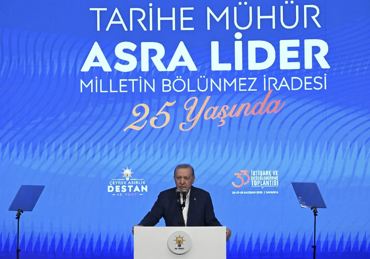 baskan-erdogandan-sakaryada-manifesto-gibi-konusma-israili-titretecek-sozler-ak-parti-teskilatina-uyari-meydan-1782655279750.jpeg Başkan Erdoğan'dan Sakarya'da manifesto gibi konuşma! İsrail'i titretecek sözler | AK Parti teşkilatına uyarı: Meydanın hakkını verin-12