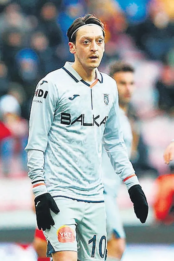 misirli-yildiz-trezeguet-galatasaray-macini-bekliyor-1675472679497.jpeg Mısırlı yıldız Trezeguet, Galatasaray maçını bekliyor!-4