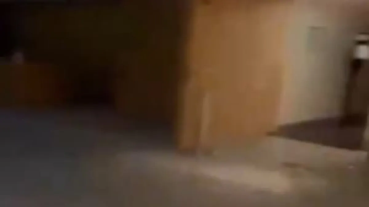 Fransa Meclisi’ni su bastı! İşte o anlar…