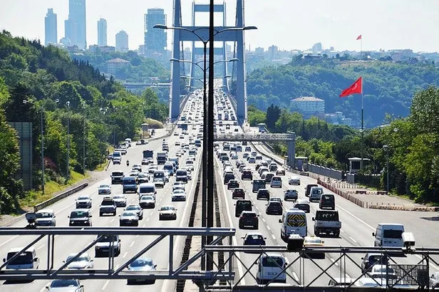 istanbulda-kisitlamasiz-ilk-cumartesi-gunu-trafik-kilitlendi-yol-durumu-1622908437341.jpeg İstanbul'da kısıtlamasız ilk cumartesi günü trafik kilitlendi! YOL DURUMU-1