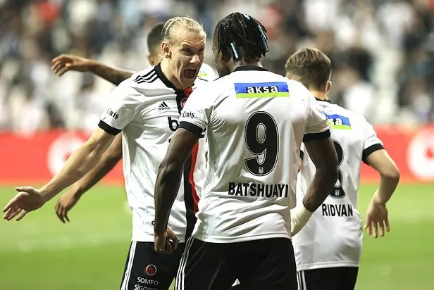 besiktasta-sakatlik-soku-domagoj-vida-ve-alex-teixeira-yeni-malatyaspor-macini-yarida-birakti-1631382472782.jpeg Beşiktaş'ta sakatlık şoku! Domagoj Vida ve Alex Teixeira Yeni Malatyaspor maçını yarıda bıraktı-2