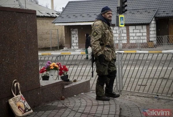 Rusya Ukrayna savaşında son durum! Kiev yakınlarındaki İrpin'de siviller çatışma arasında tahliye edilmeye çalışılıyor - 1