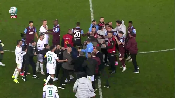 Trabzonspor-Alanyaspor maçı sonrası ortalık karıştı!