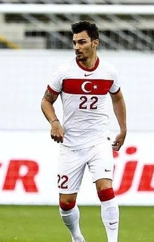 Fenerbahçe'de Kaan Ayhan bombası!