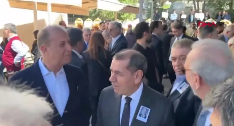TSYD'nin eski başkanlarından Togay Bayatlı son yolculuğuna uğurlandı! Cenazede soğuk rüzgarlar: Ali Koç ve Hasan Arat, Dursun Özbek ile yan yana gelmedi-6