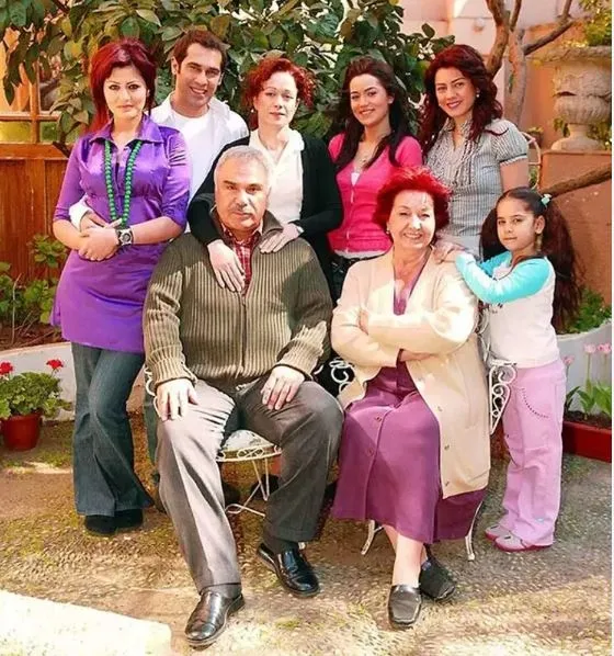 Yaprak Dökümü’nün Ayşe’si Şebnem Ceceli’yi gören tanımadı: Buse Varol sandım! 22'lik genç kız oldu! Fahriye Evcen ve Gökçe Bahadır’ın kardeşi...-2