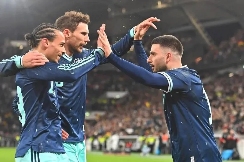 leroy-saneye-islik-destegi-1774936871268.jpeg Leroy Sane'ye 'ıslık' desteği!-3