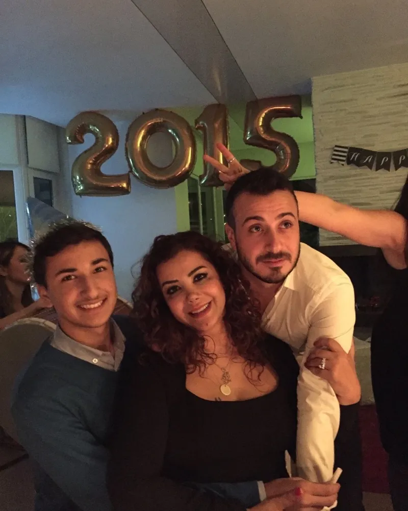 tanyelinin-oglu-taylandan-duygusal-paylasim-365-gunluk-ozlem-1773735697339.jpg Tanyeli'nin oğlu Taylan'dan duygusal paylaşım: 365 günlük özlem-5