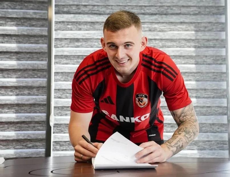 Kacper Kozlowski’den Galatasaray için transfer açıklaması